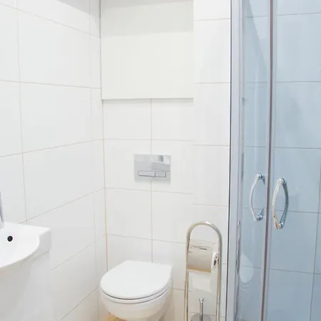 Navel By Little Heaven Gdańsk